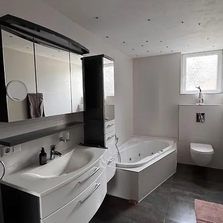 Haus 4 Schlafzimmer Sauna Wintergarten Bis 7 Personen * Meppen