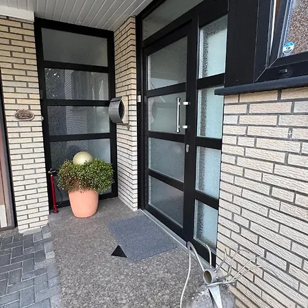 Haus 4 Schlafzimmer Sauna Wintergarten Bis 7 Personen Apartment